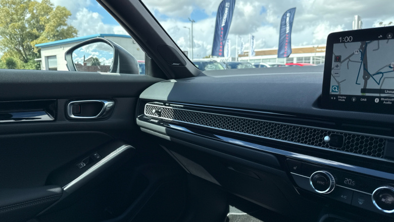 Honda Civic 2.0 eHEV Advance 5dr CVT Hybrid Hatchback